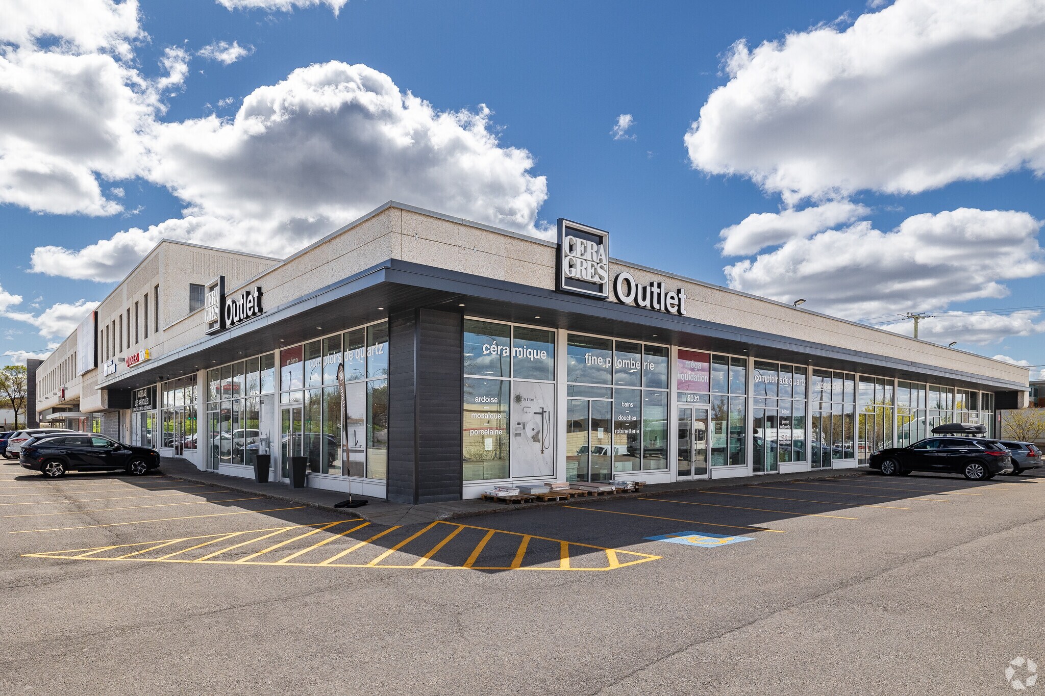9000-9012 Boul De L'acadie, Montréal, QC for Rent