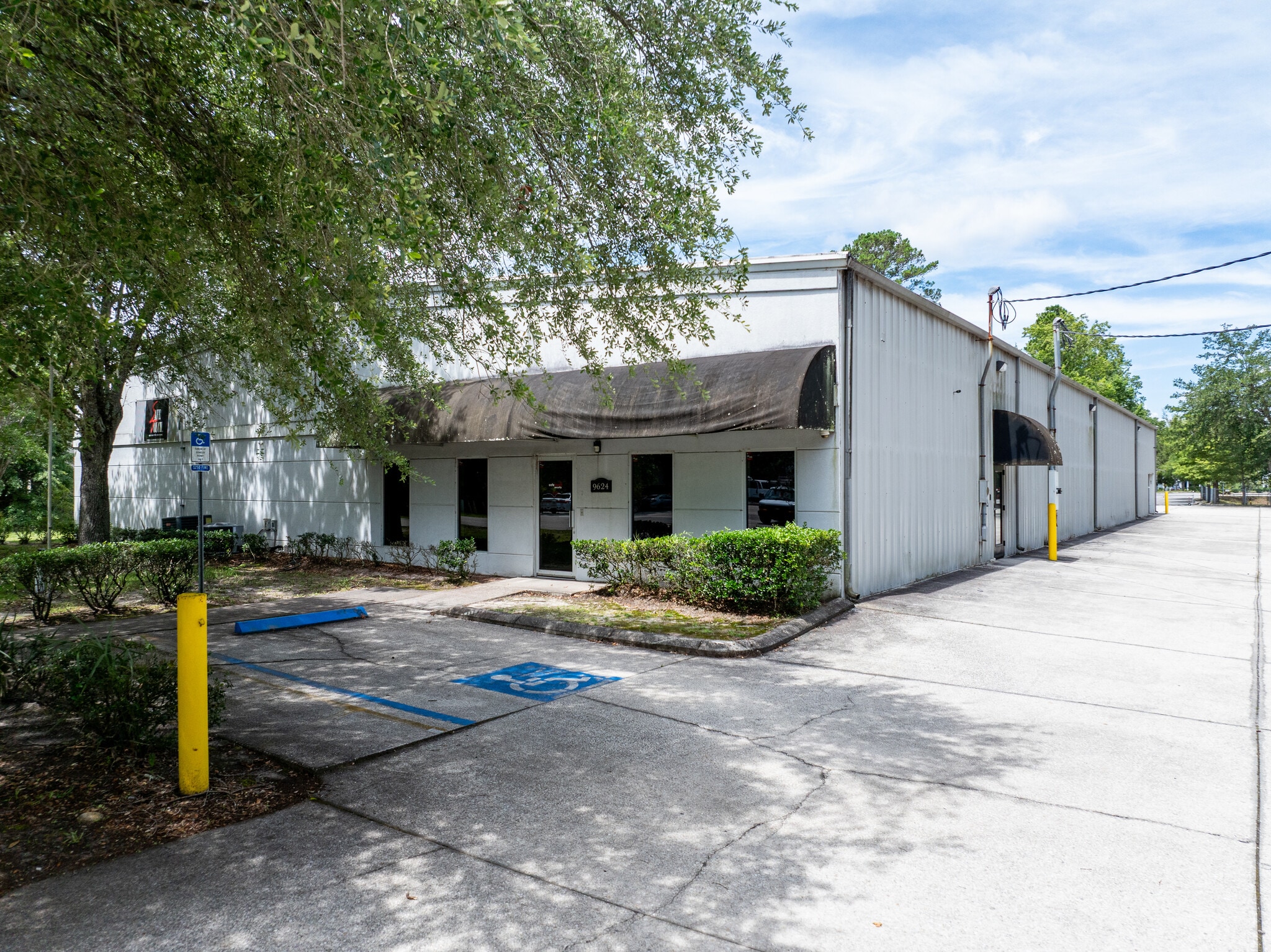 9624 Sunbeam Center Dr, Jacksonville, FL for Sale