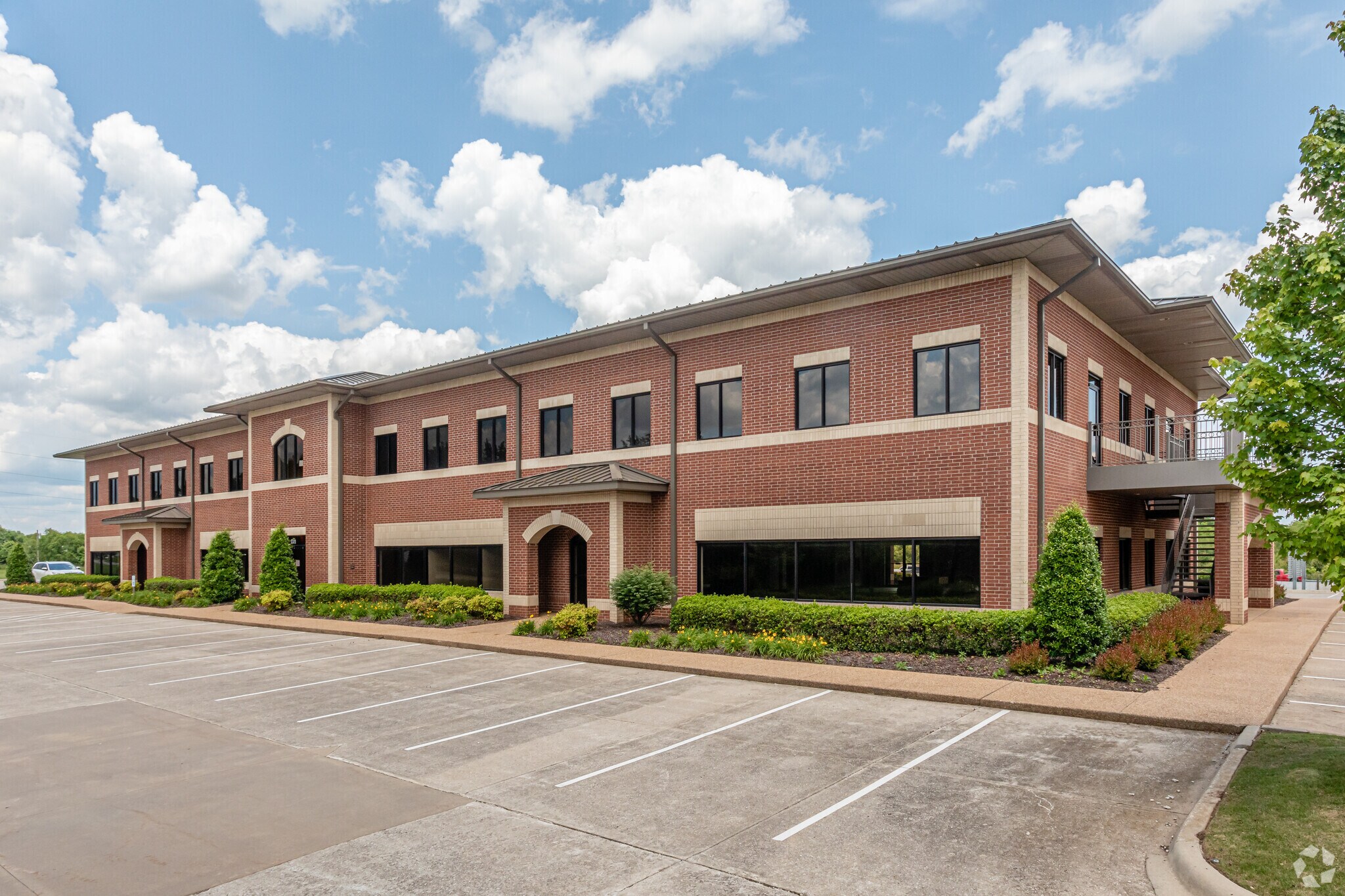 1701 Phyllis St Bentonville, AR 72712 Office Property for Lease on