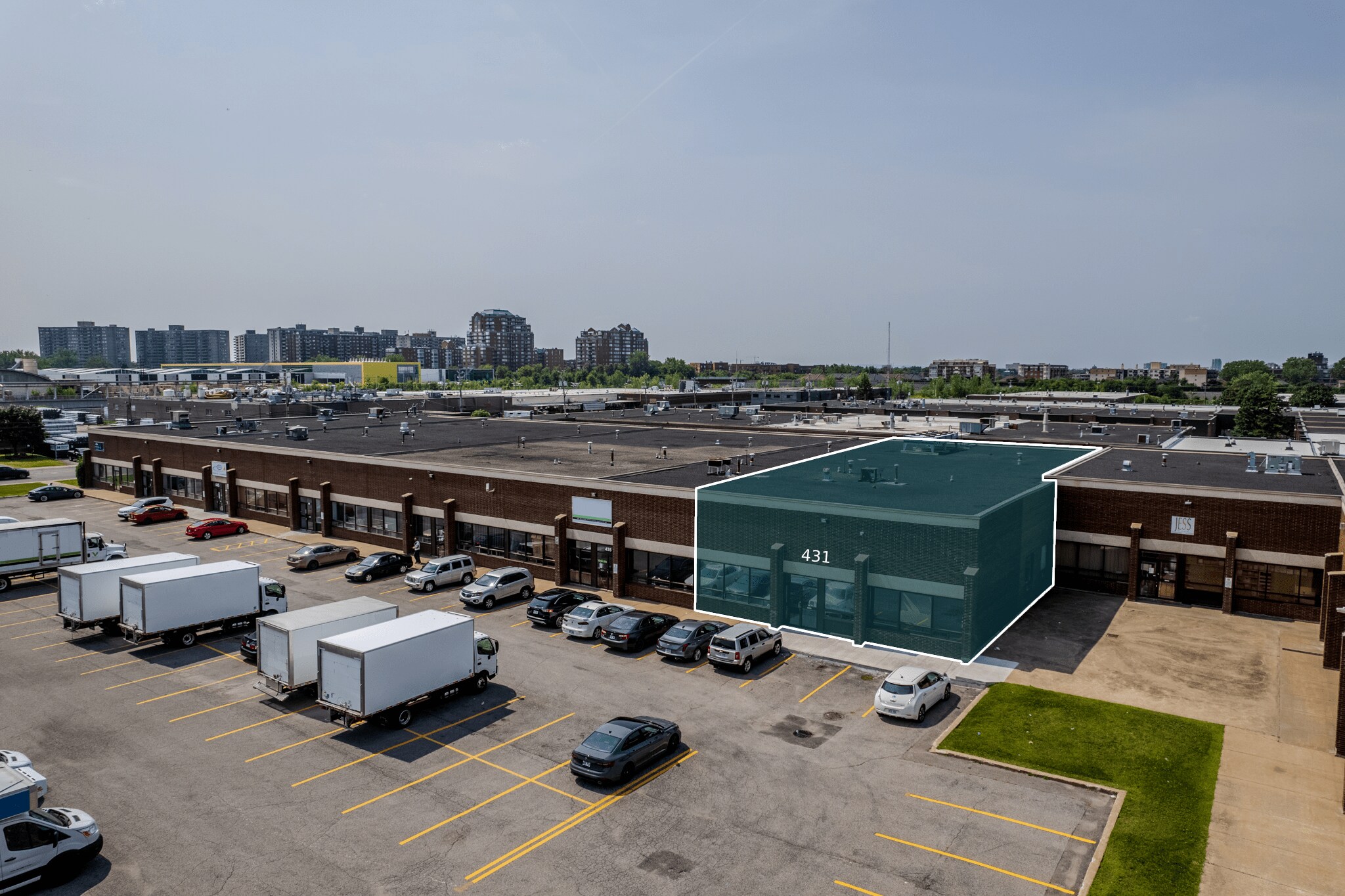 375-455 Rue Deslauriers, Saint-Laurent, QC for Rent