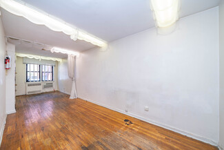 New York, NY Apartments - 252 E 89th St