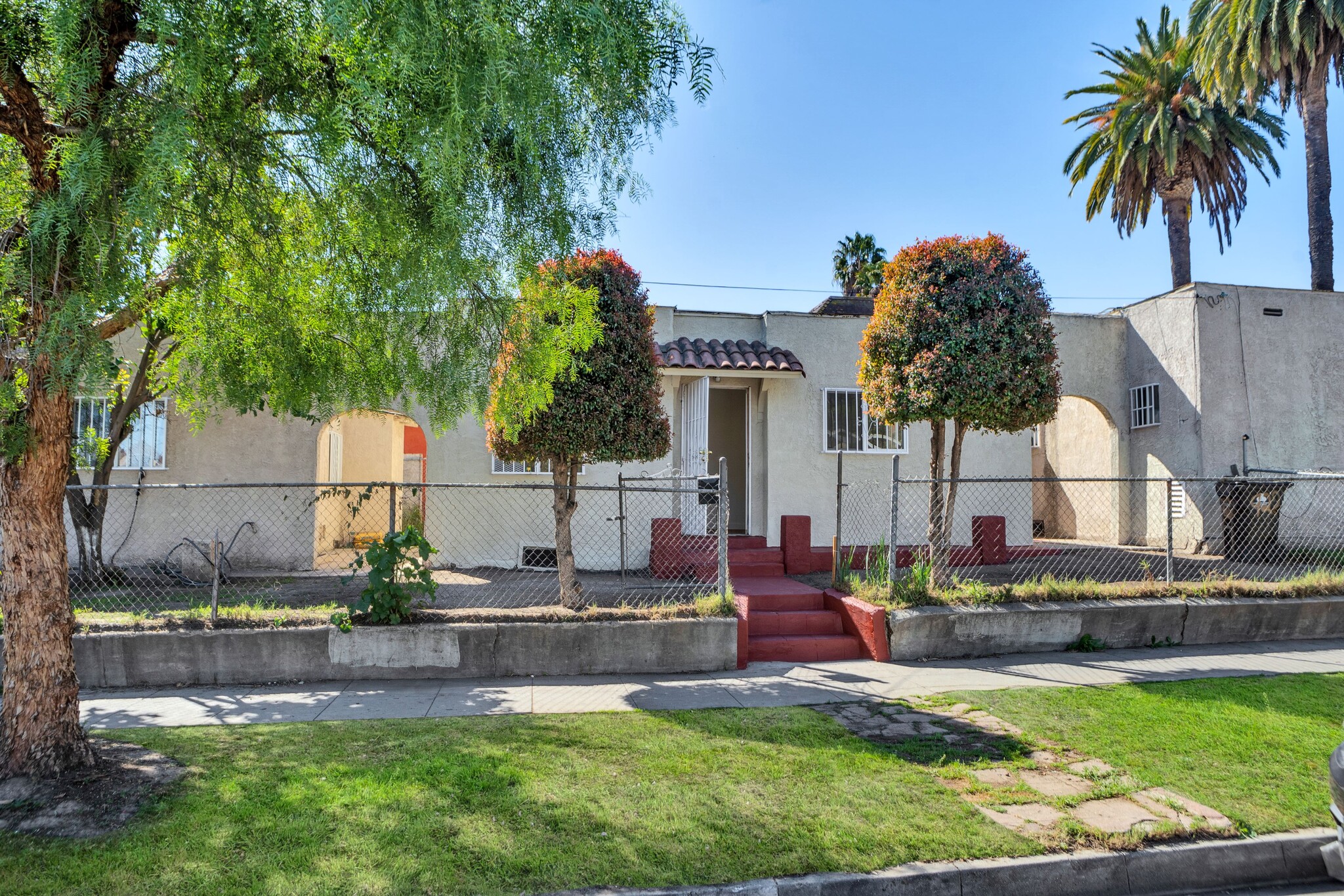 916 W 88th St, Los Angeles, CA for Sale