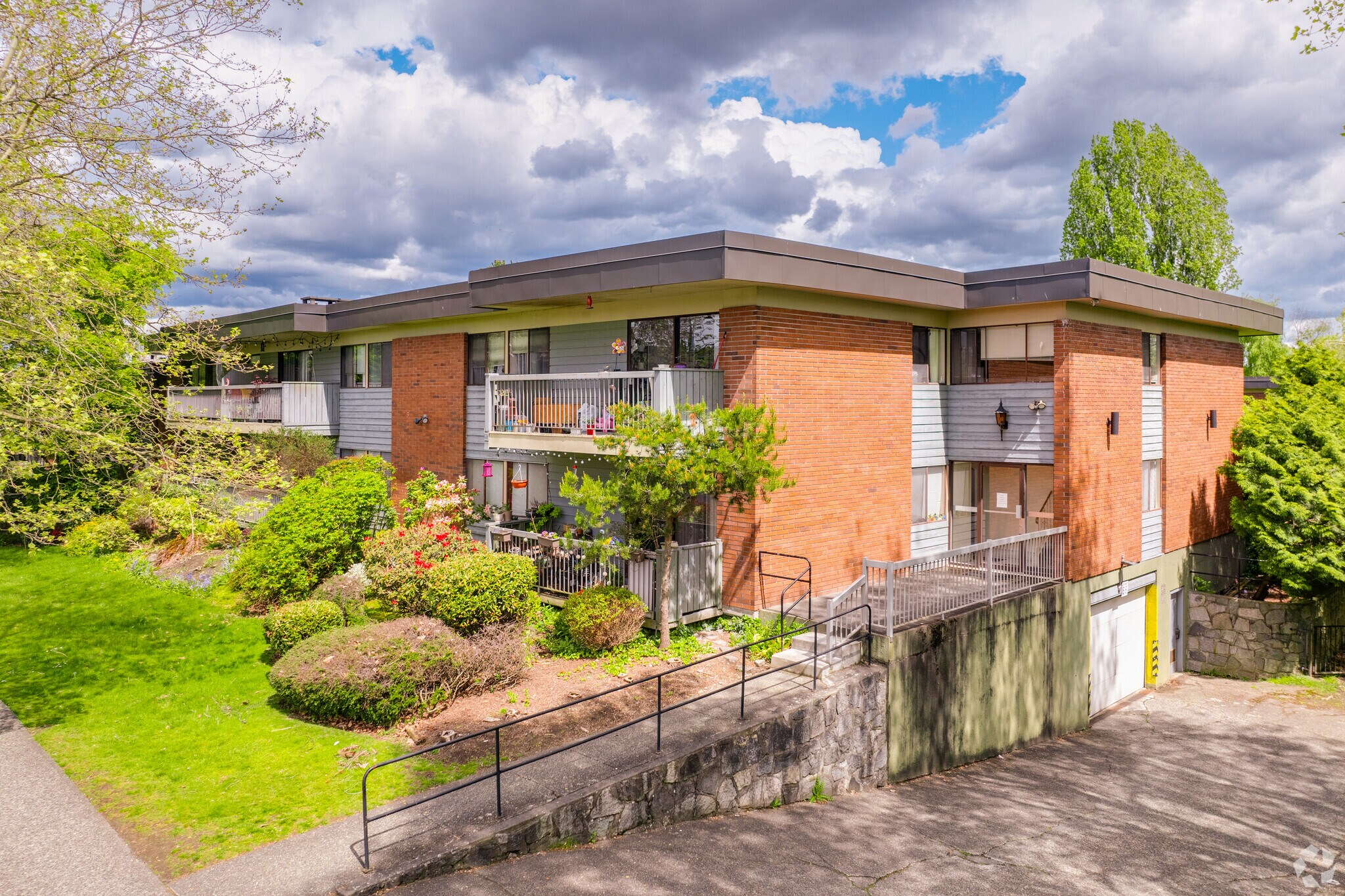 2600 49th Av E, Vancouver, BC for Sale