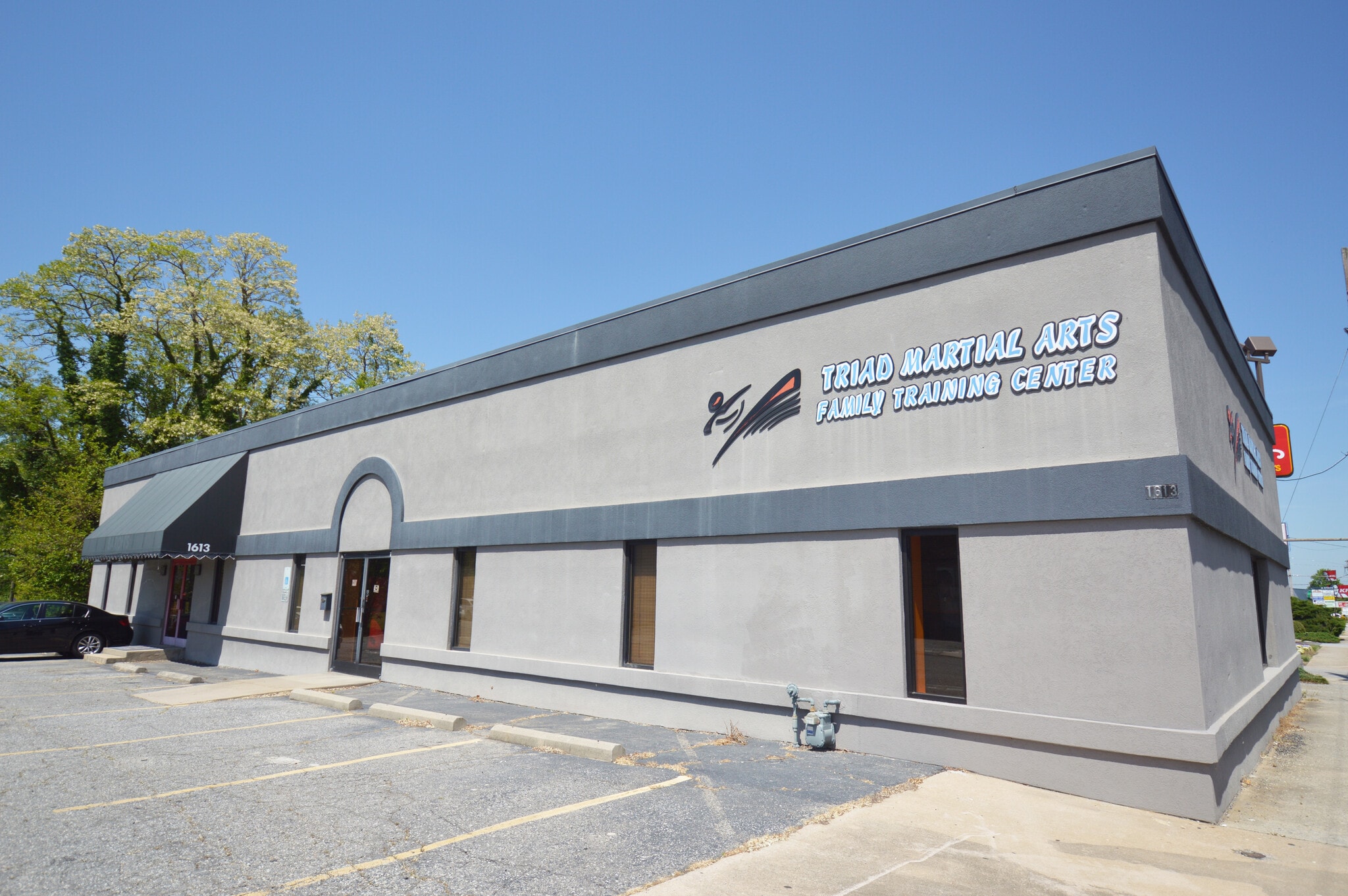 1613 N Main St, High Point, NC for Sale