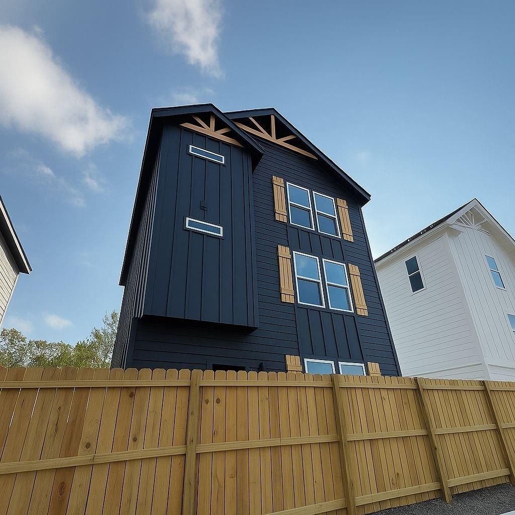 8021 Birmingham st, Houston, TX for Sale