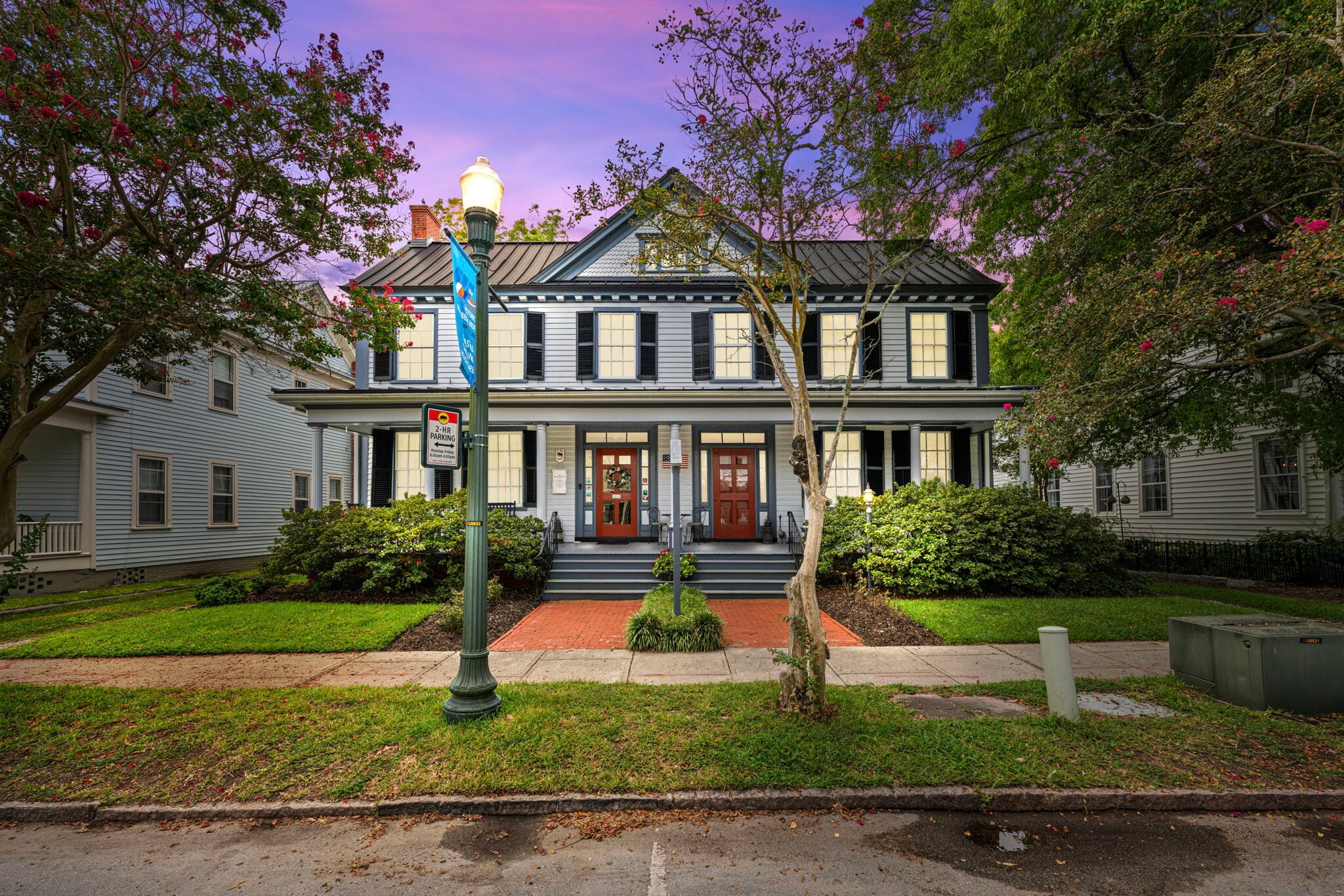 215 Pollock St, New Bern, NC for Sale