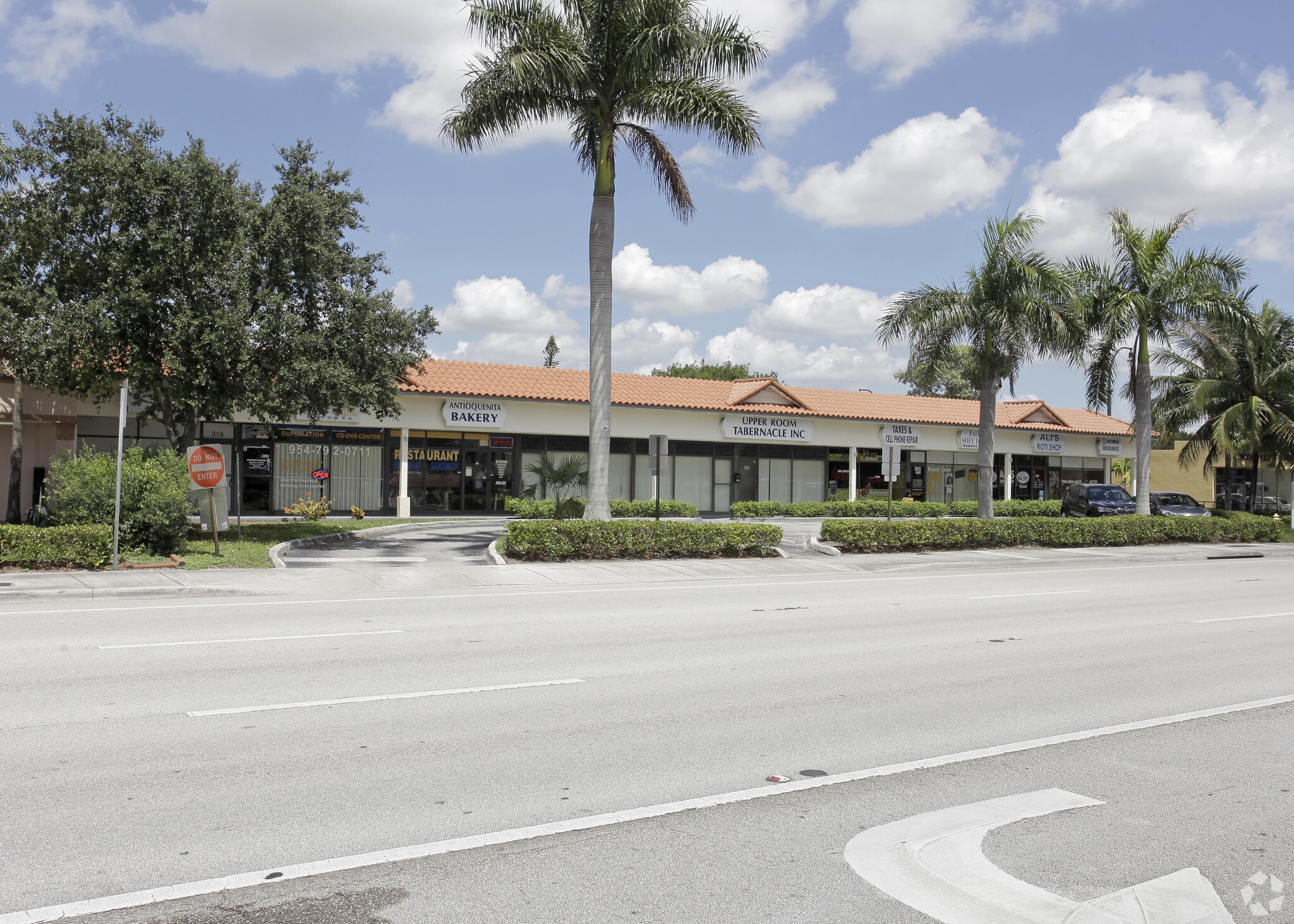 301-319 S State Road 7, Plantation, FL for Rent