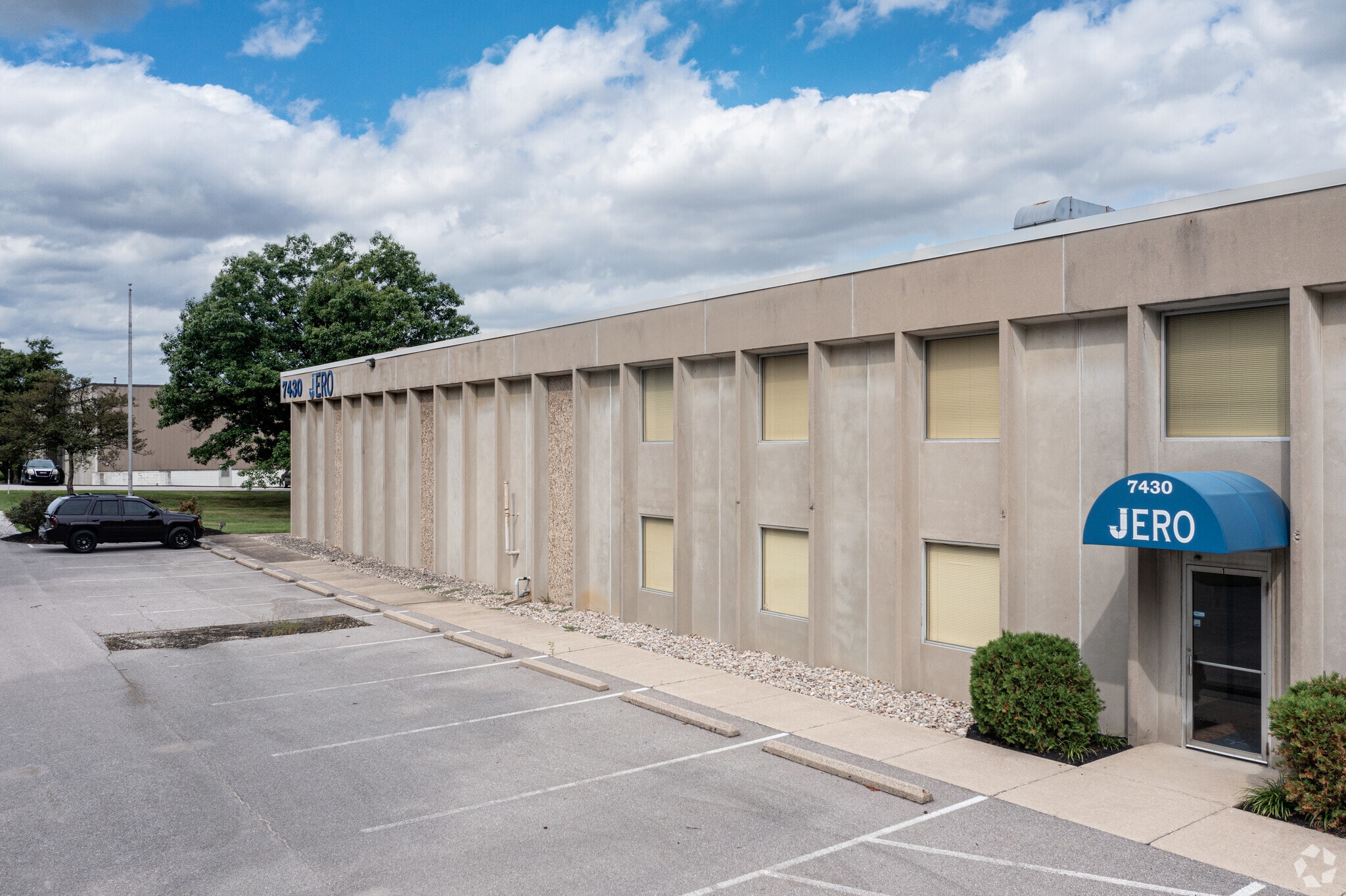 7430 Empire Dr, Florence, KY for Sale