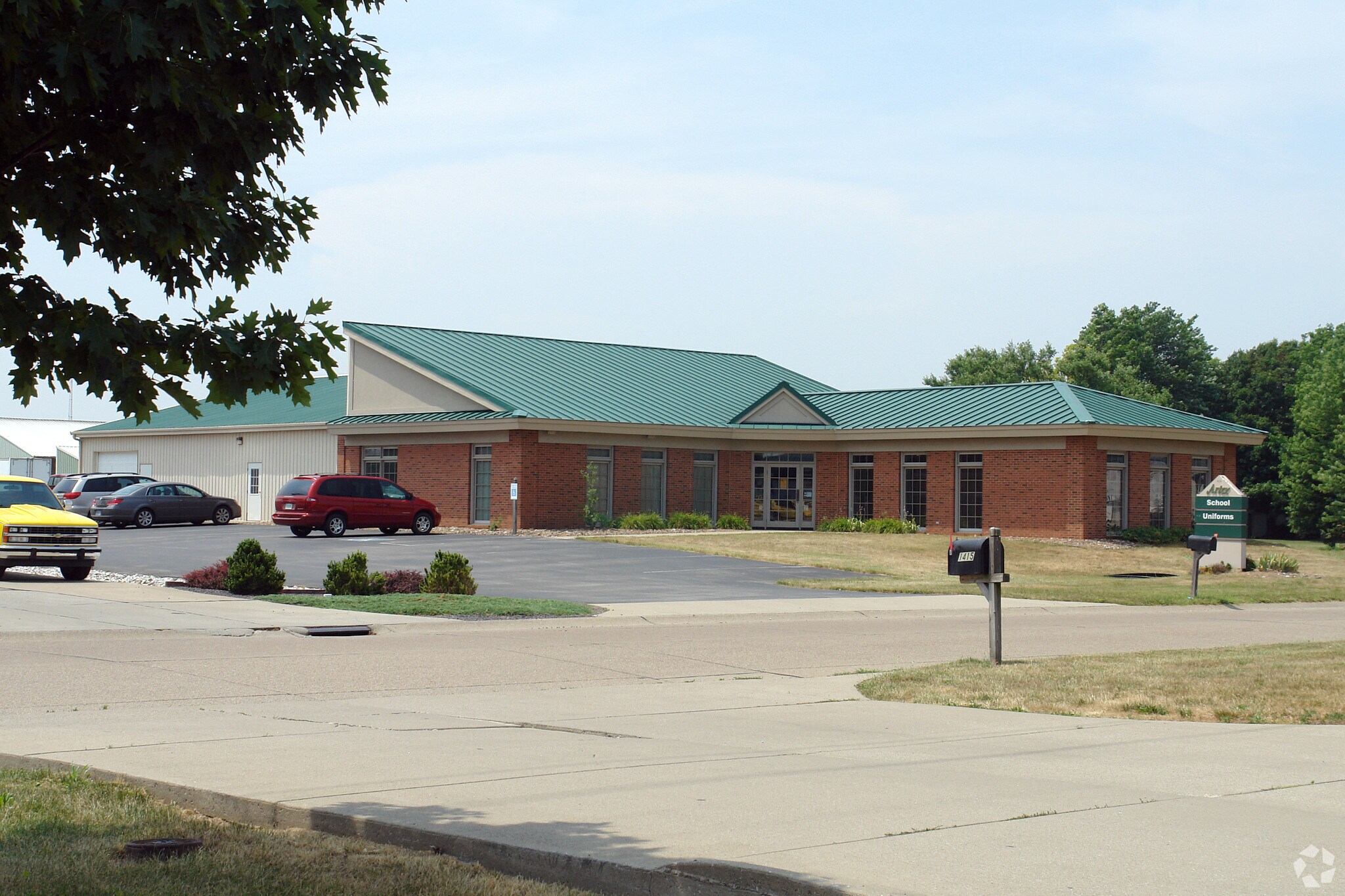 1424 N Royal Ave, Evansville, IN for Rent