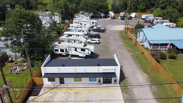 3920 Twin City Hwy, Nederland, TX for Sale