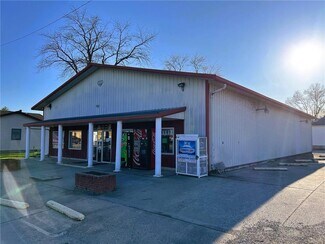 Beecher City, IL Supermarket - 107 Charles St