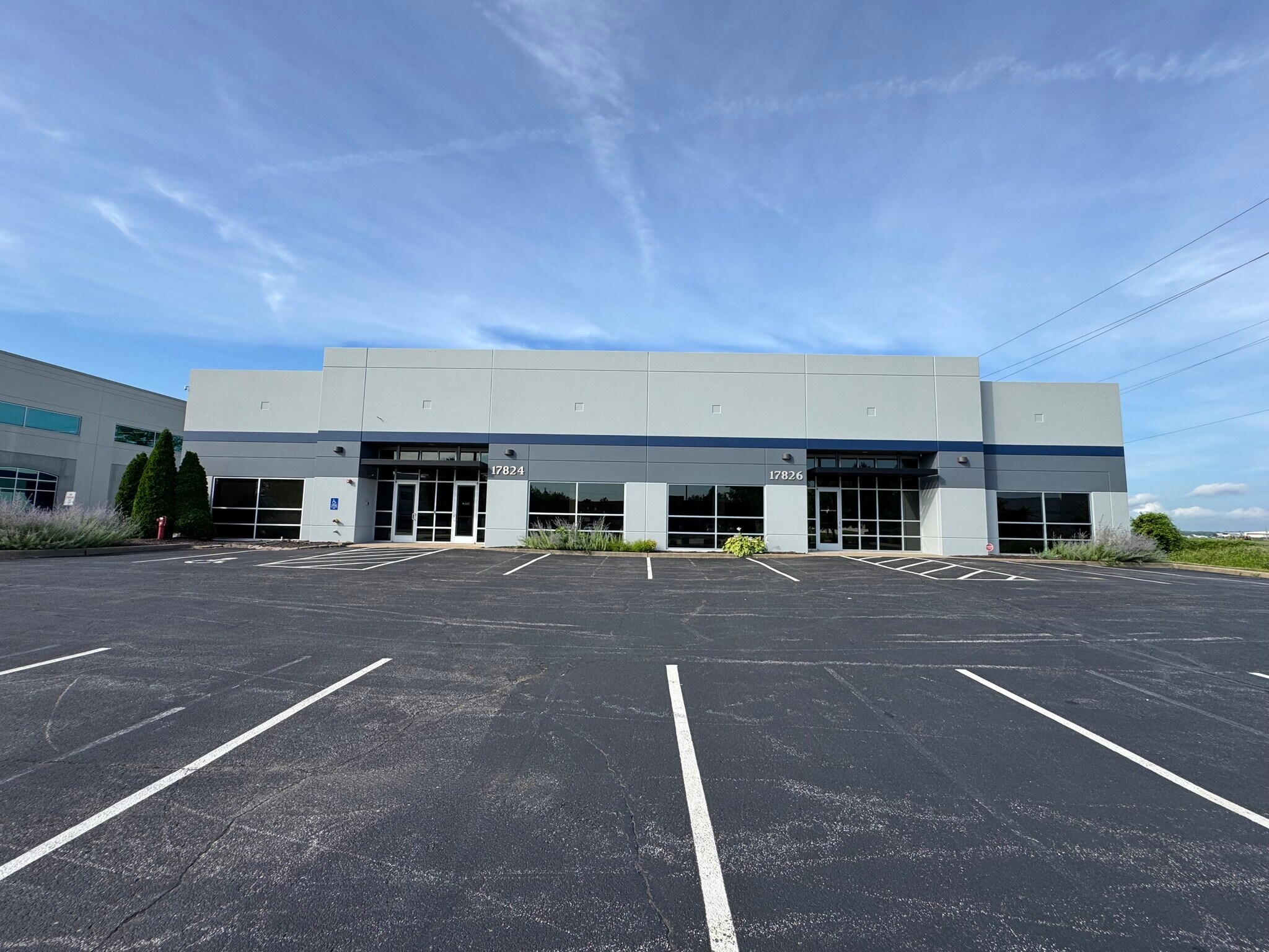 17824-17826 Edison Ave, Chesterfield, MO for Rent