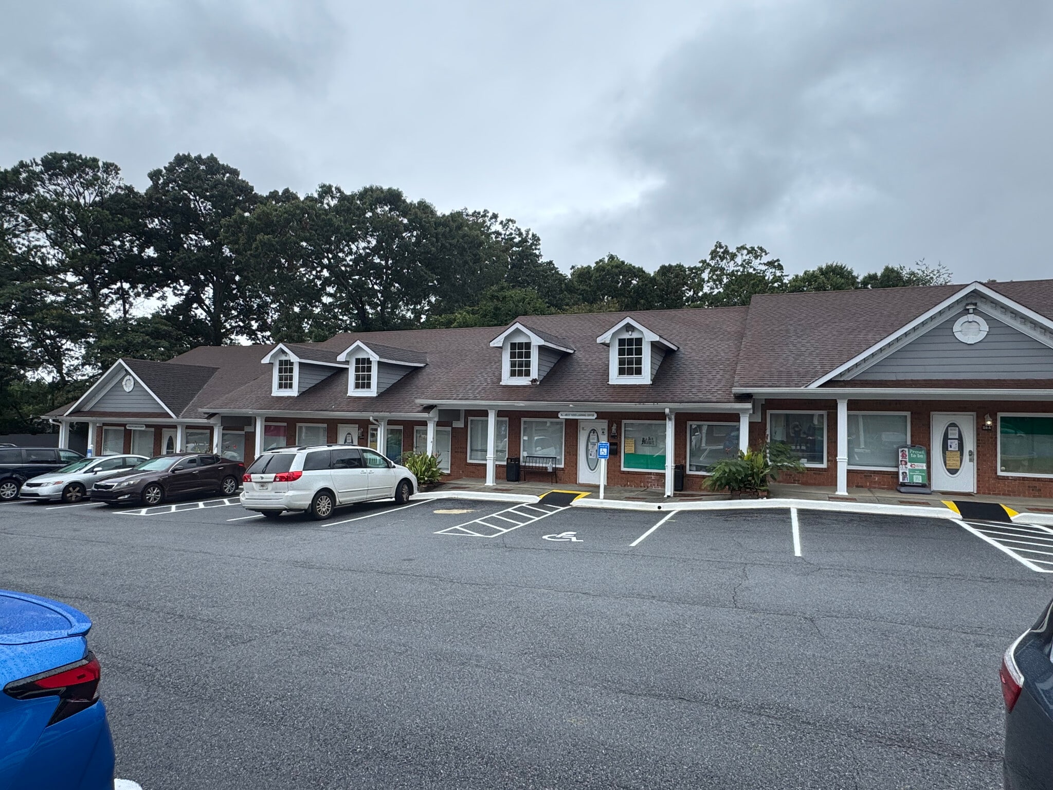 148-154 Valley Hill Rd SW, Riverdale, GA for Rent
