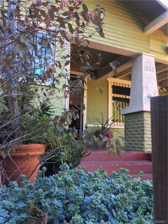1253 N Orange Grove Ave, West Hollywood, CA for Sale