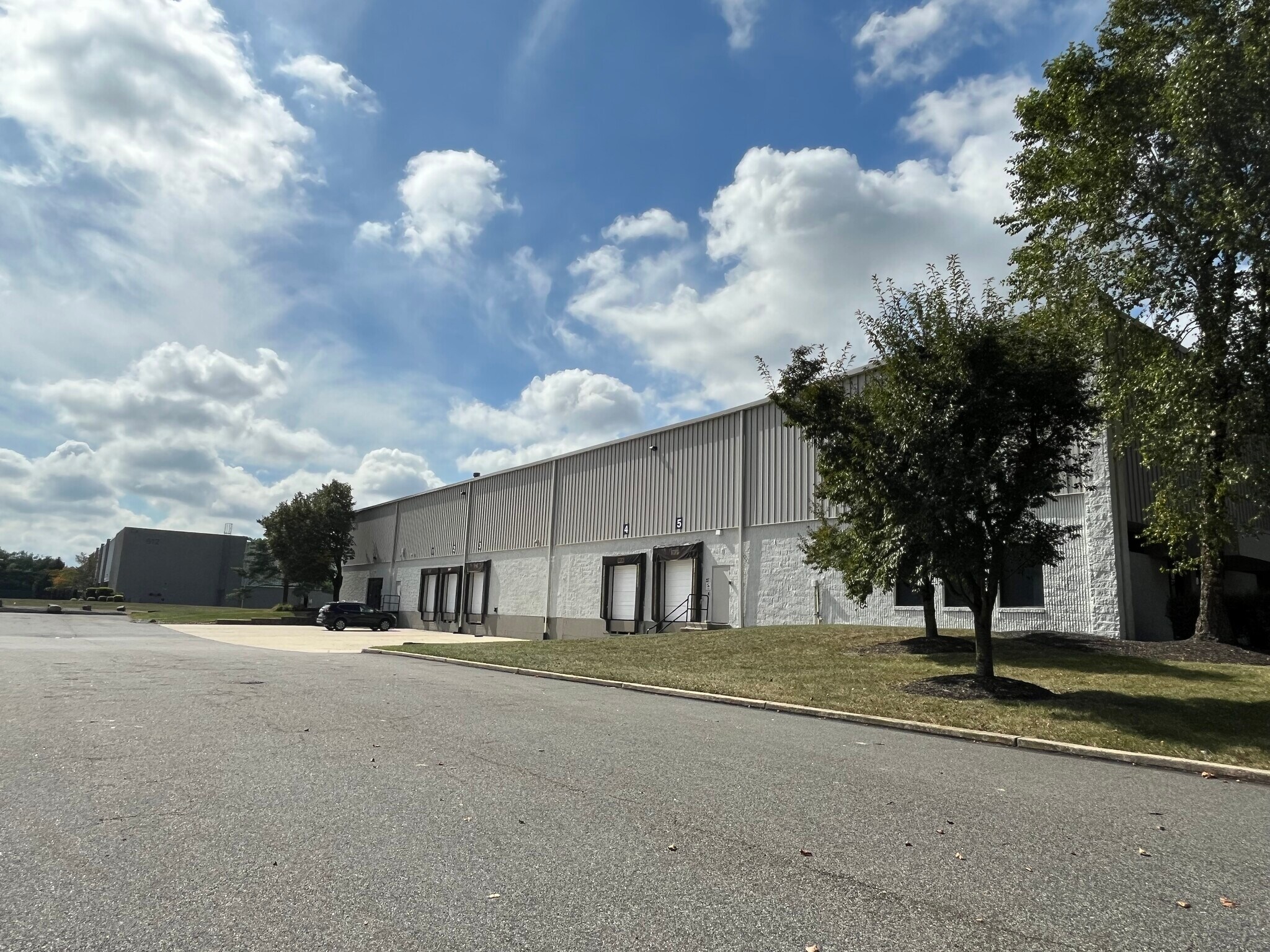 510 Sharptown Rd, Bridgeport, NJ for Rent