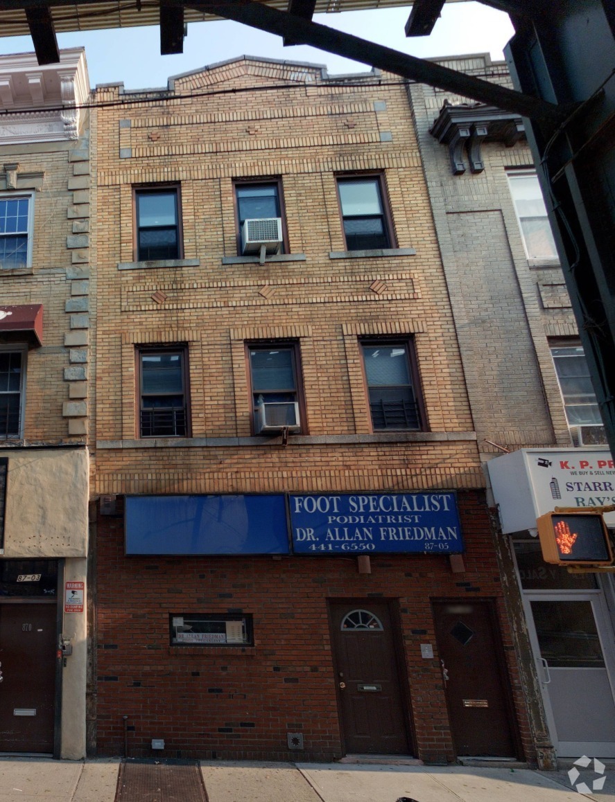 87-05 Jamaica Ave, Woodhaven, NY for Rent