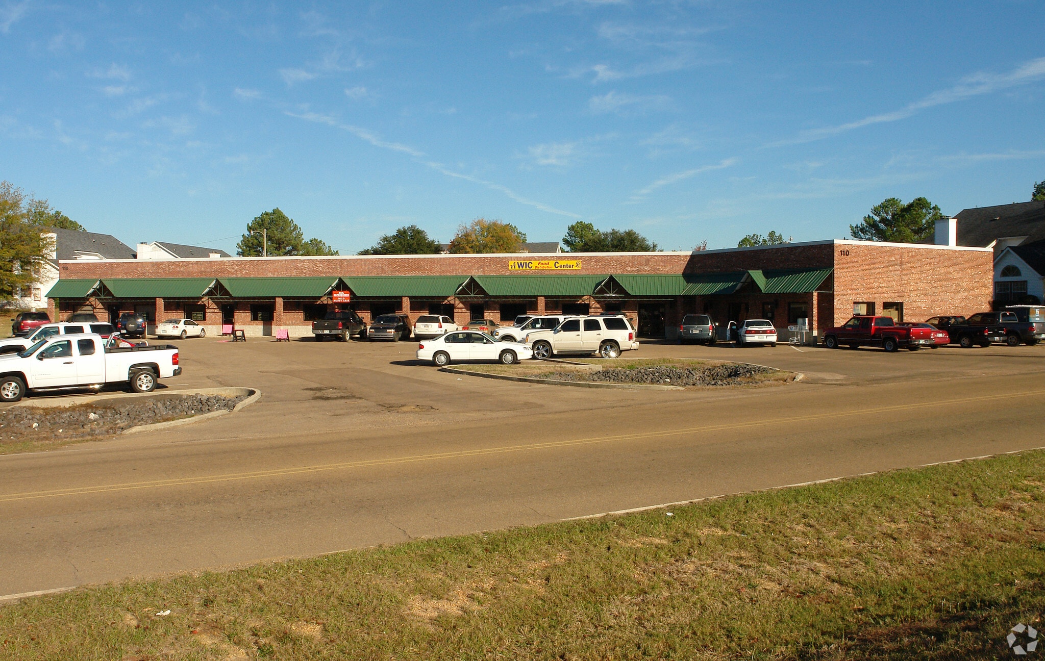 106 Cross Park Dr Pearl, MS 39208 Retail Property for Lease on
