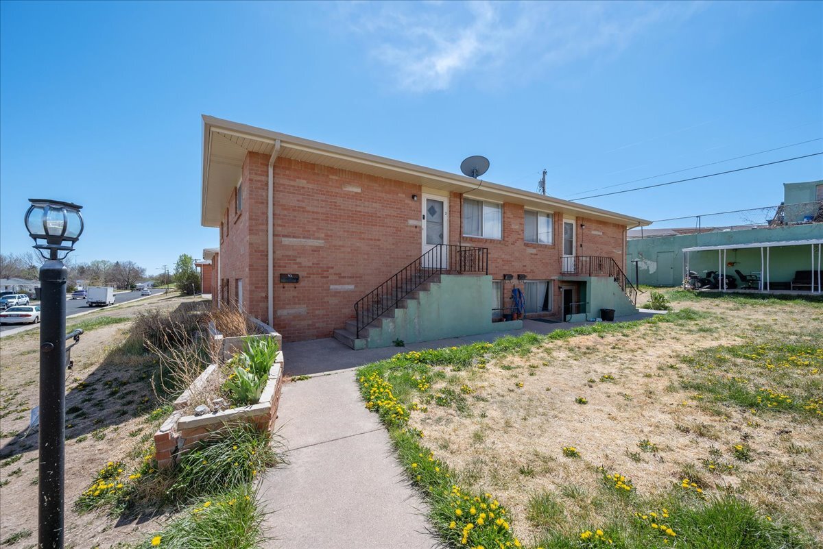 1749 Oxford Dr, Cheyenne, WY for Sale