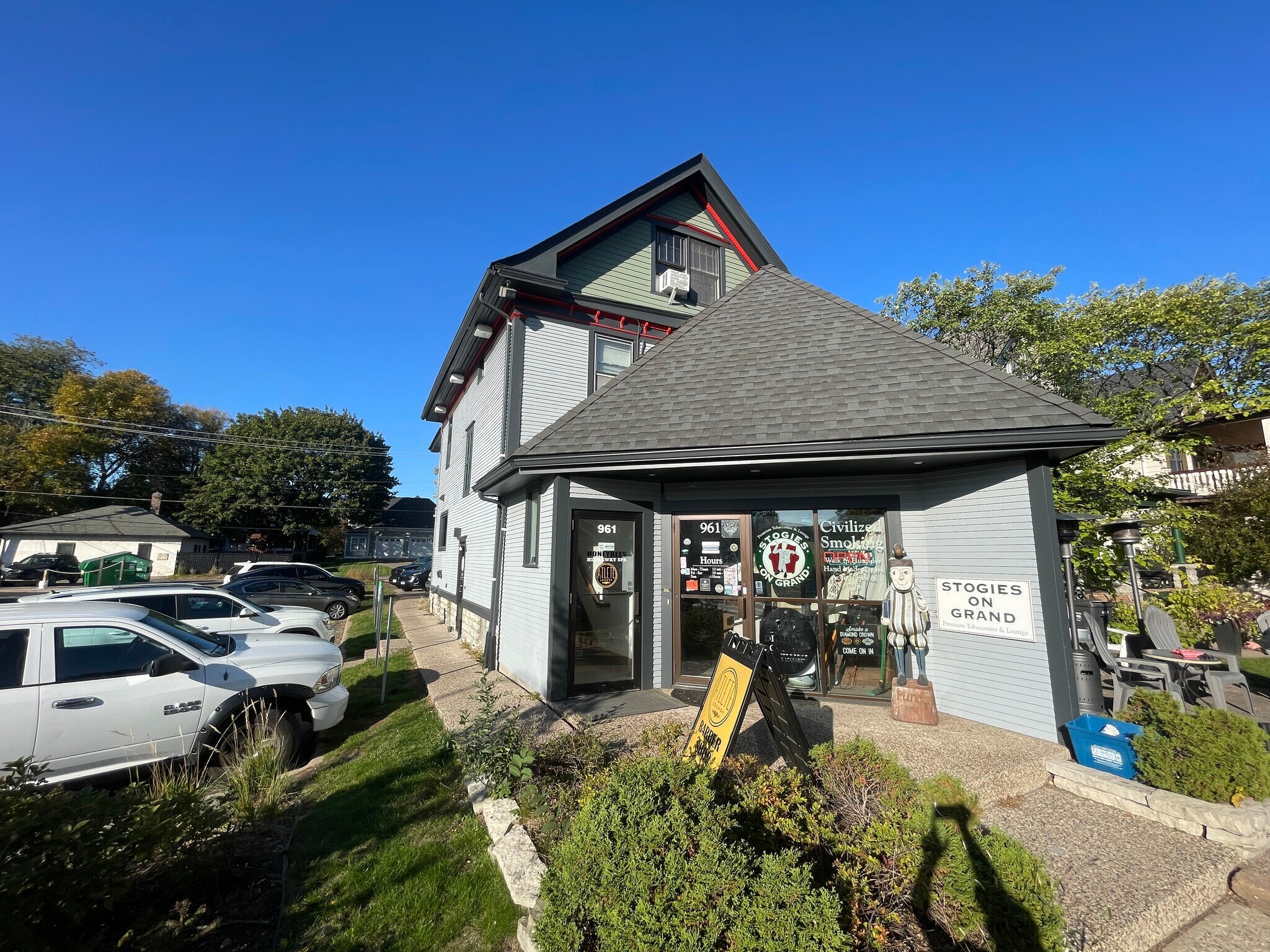 961 Grand Ave, Saint Paul, MN for Rent