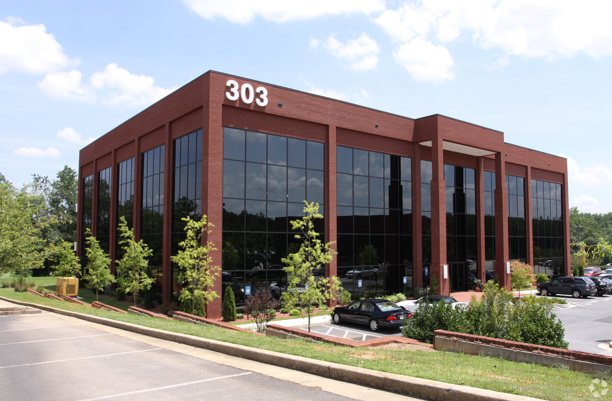 303 Corporate Center Dr, Stockbridge, GA for Rent