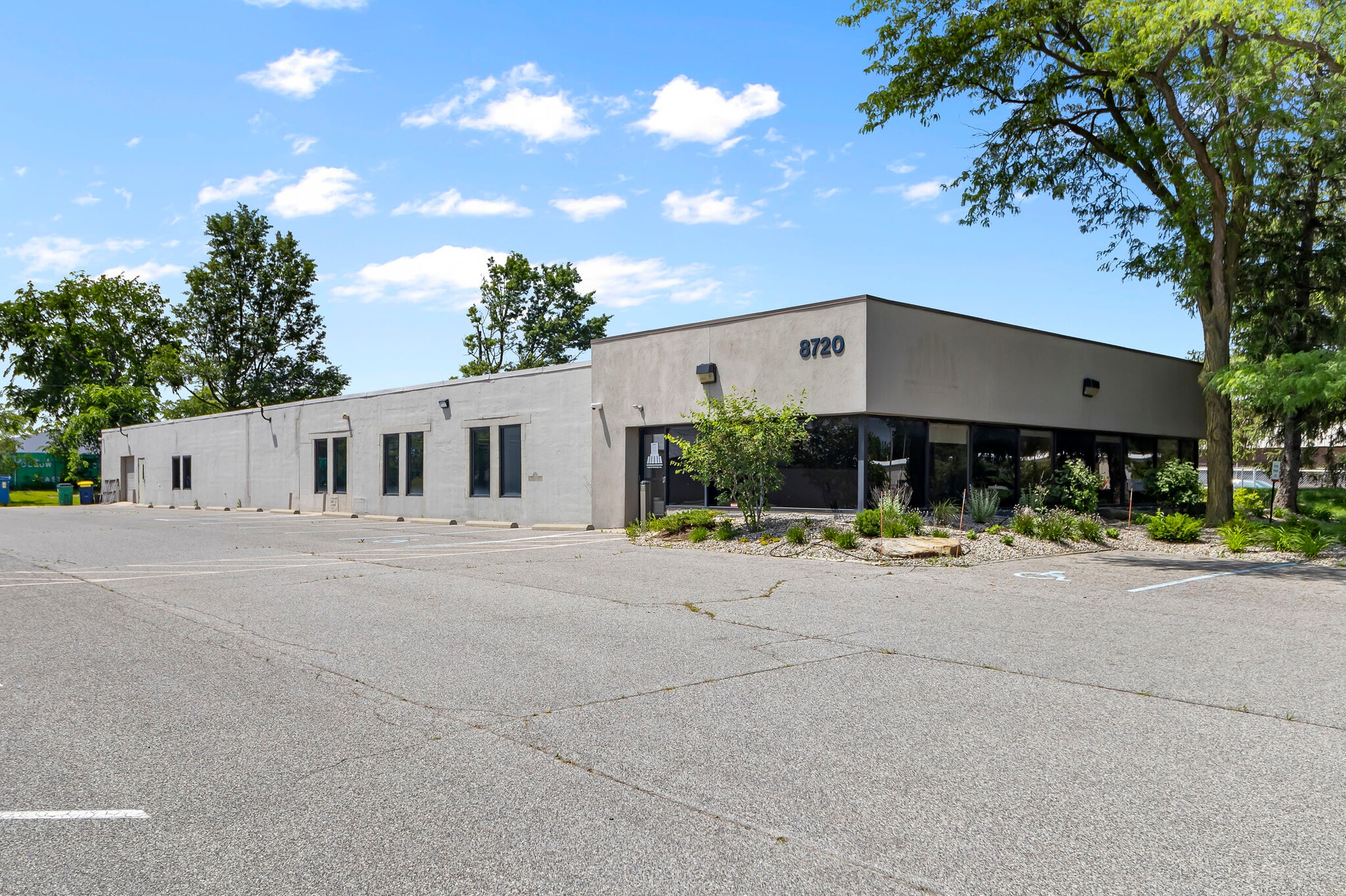 8720 Robbins Rd, Indianapolis, IN for Sale