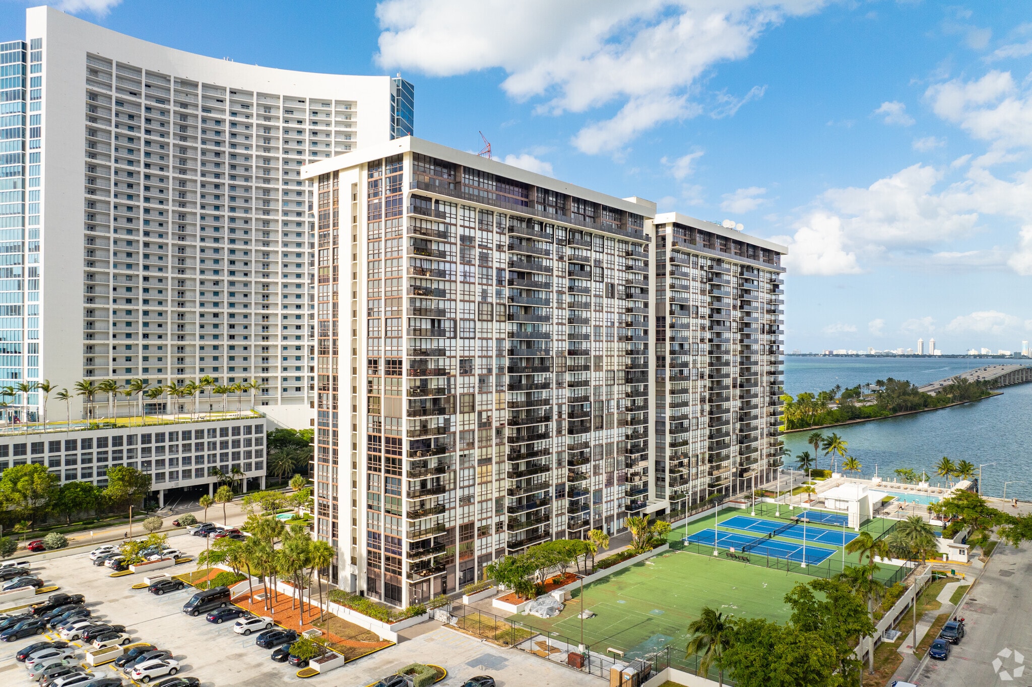 600 NE 36th St, Miami, FL for Rent