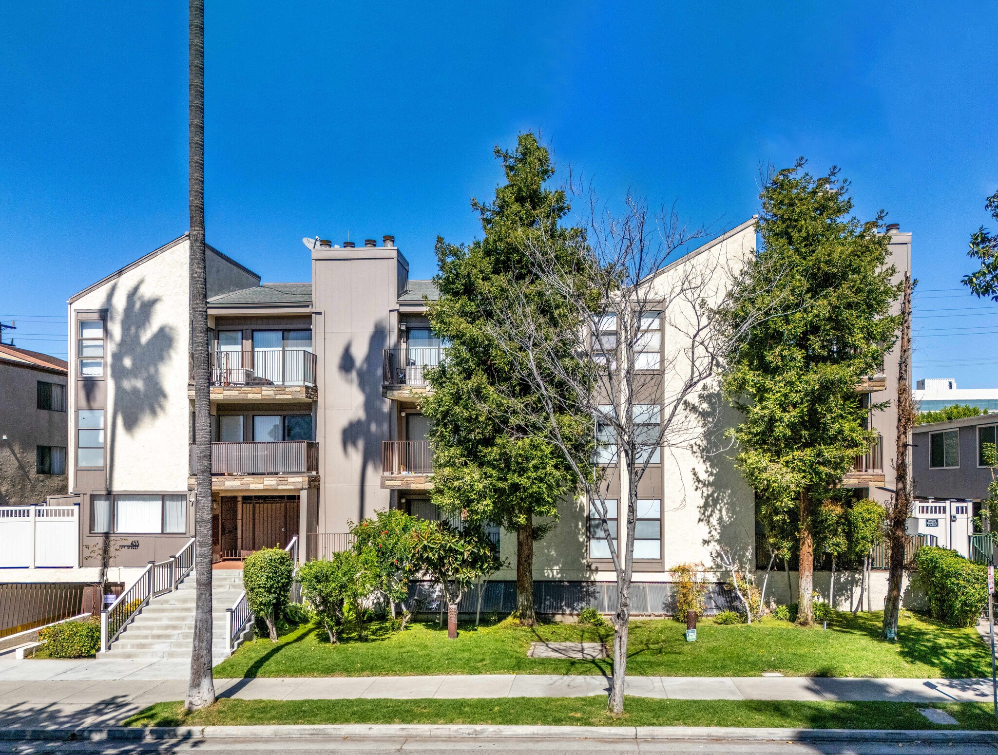 453 Ivy St, Glendale, CA for Sale