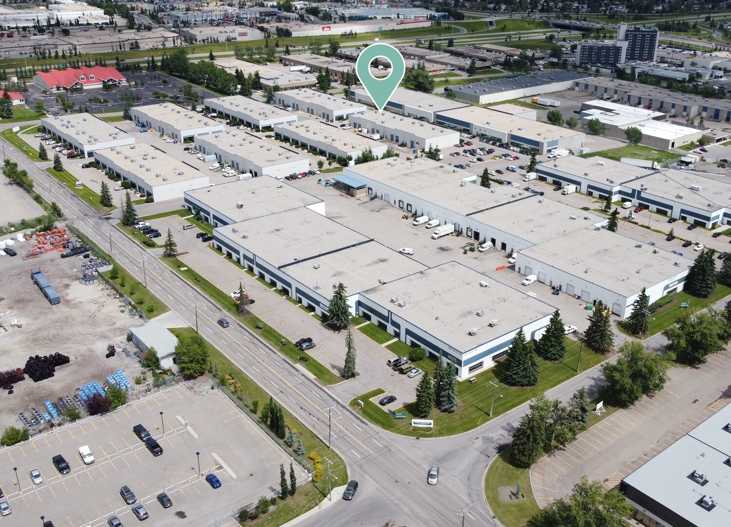 1480 28th St NE, Calgary, AB for Rent