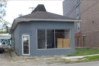 957 Adams Ave  