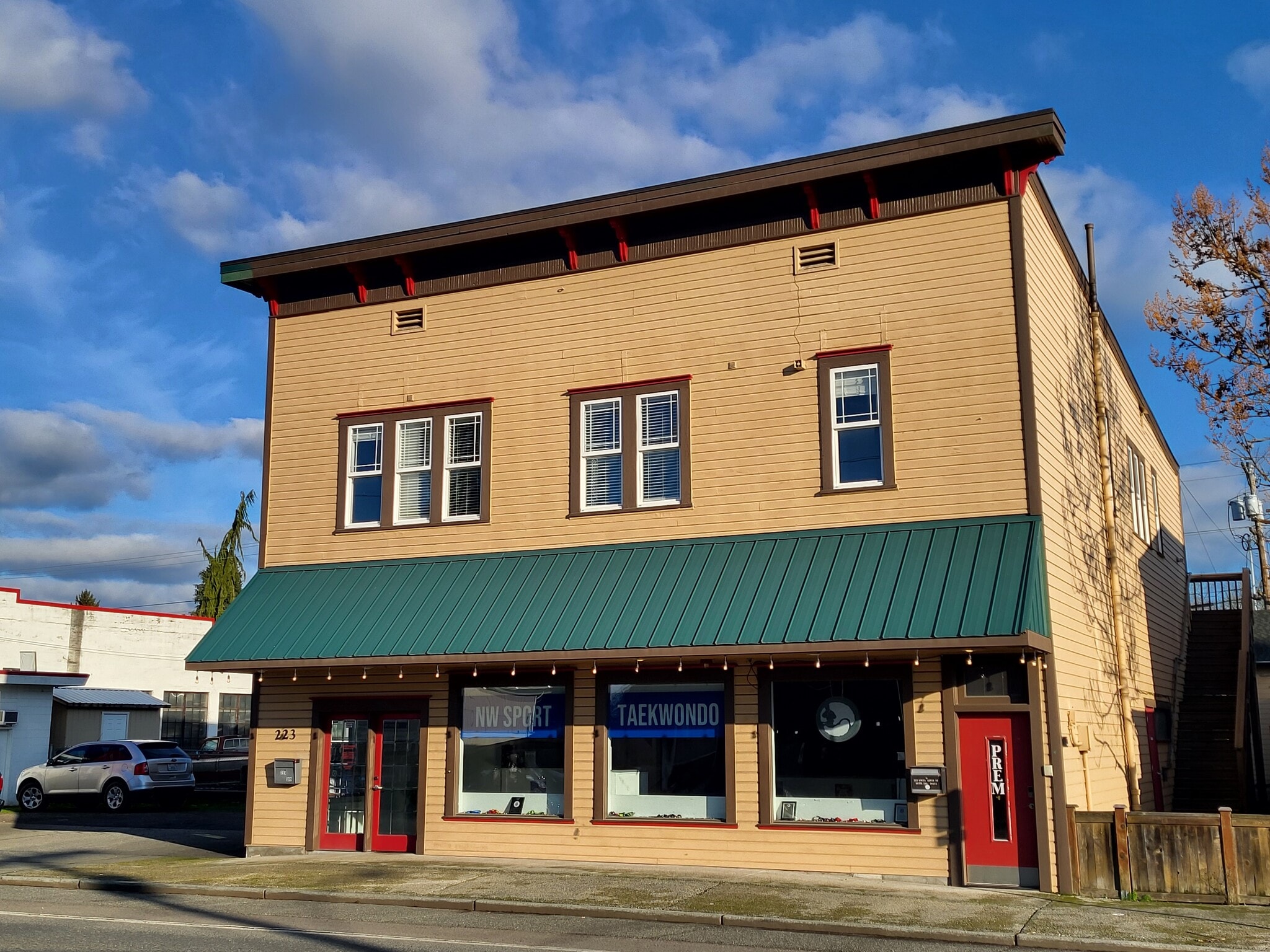 223 S Lewis St, Monroe, WA for Sale