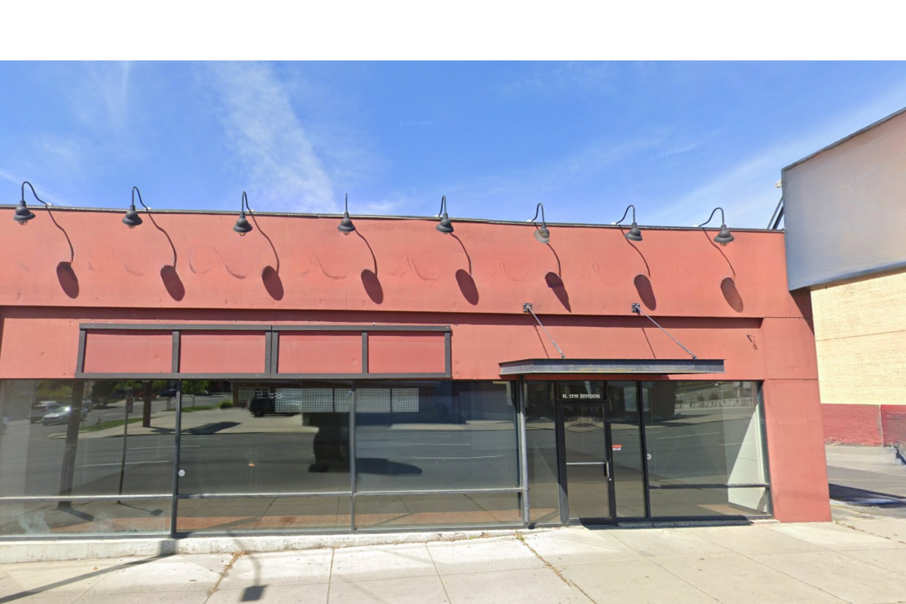 1219 N Division St, Spokane, WA for Sale