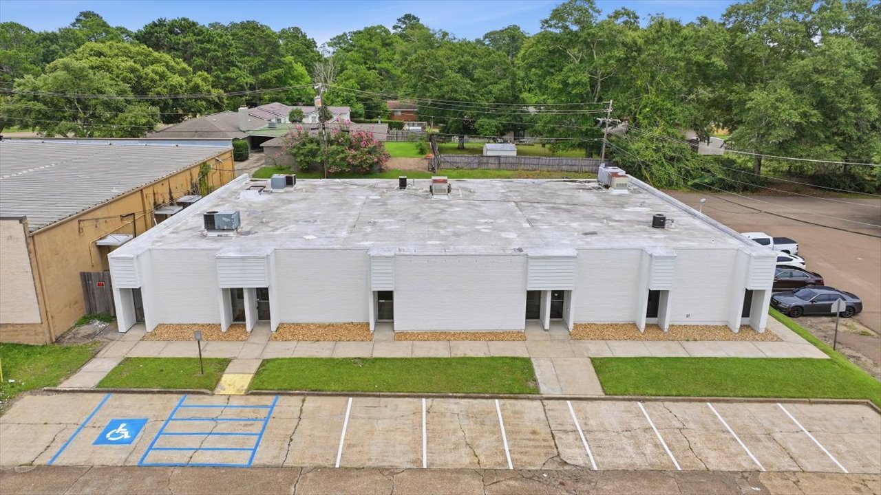 211 Gay St, Mccomb, MS for Rent