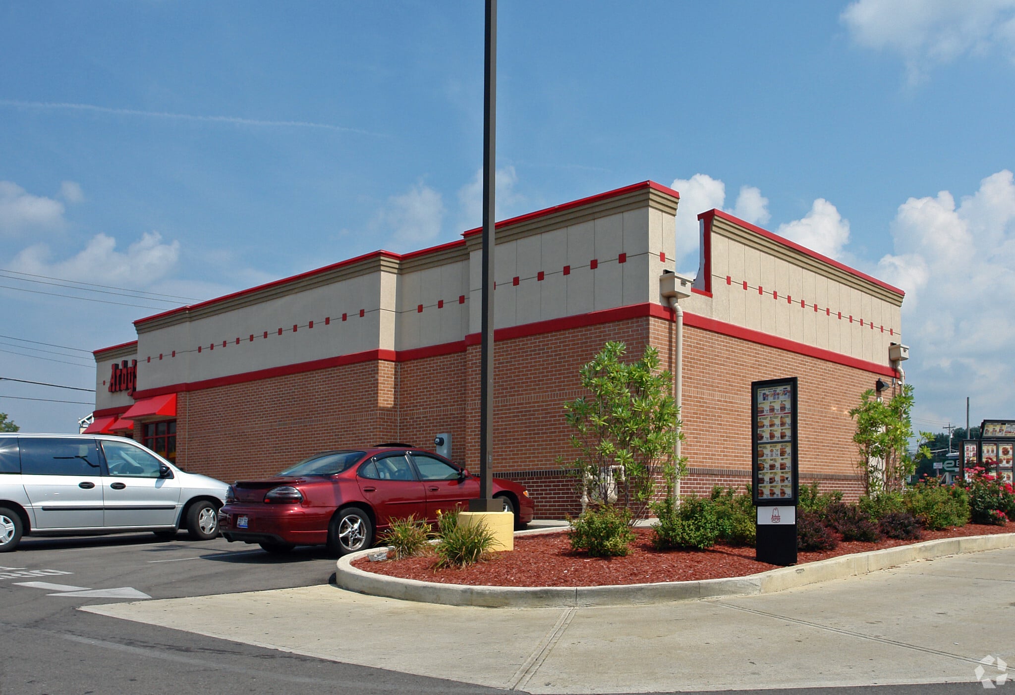 3573 Springdale Rd, Cincinnati, OH for Sale