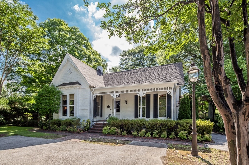 7642 Poplar Pike, Germantown, TN for Sale