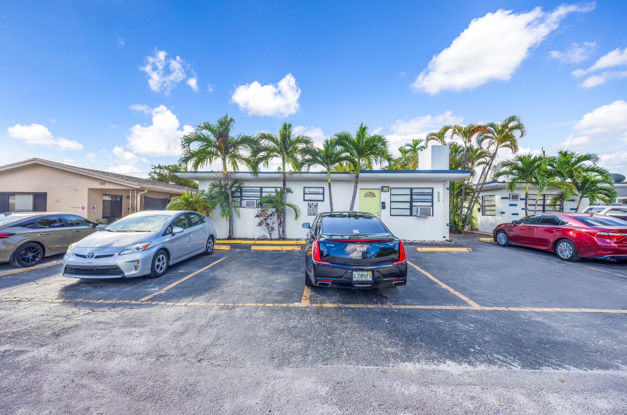 700 NE 6th St, Hallandale Beach, FL for Sale
