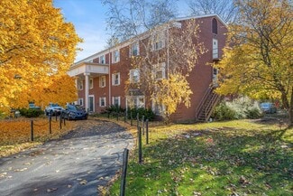 Dekalb, IL Specialty - 928 W Hillcrest Dr