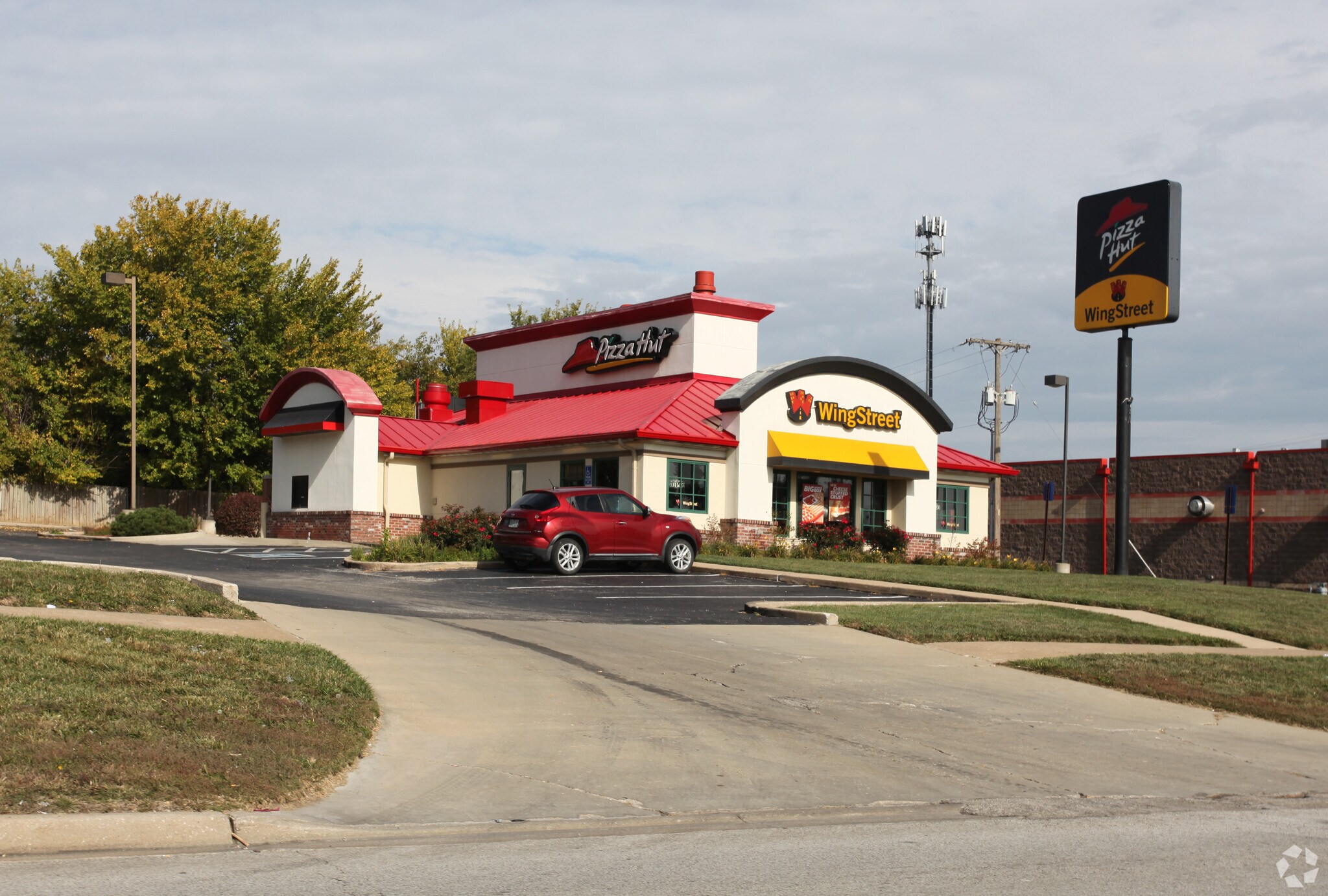 12000 Blue Ridge Ext, Grandview, MO for Rent