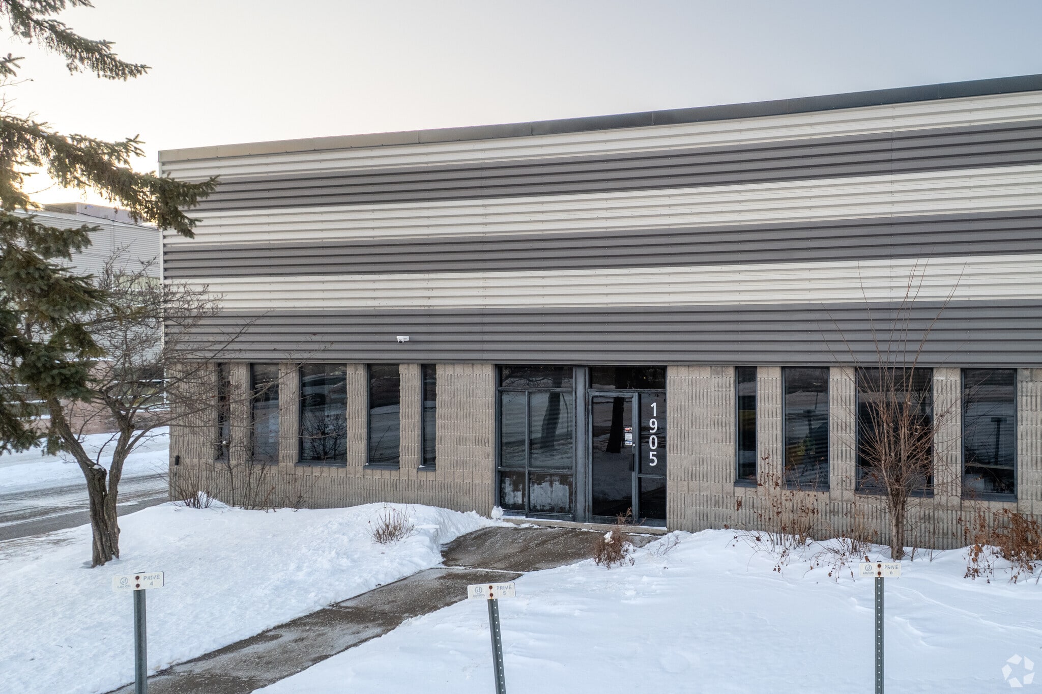 1875-1905 Boul Lionel-Bertrand, Boisbriand, QC for Rent