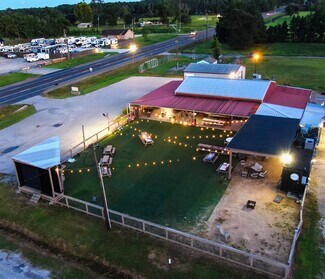 Orange, TX Restaurant - 6223 W Roundbunch Rd