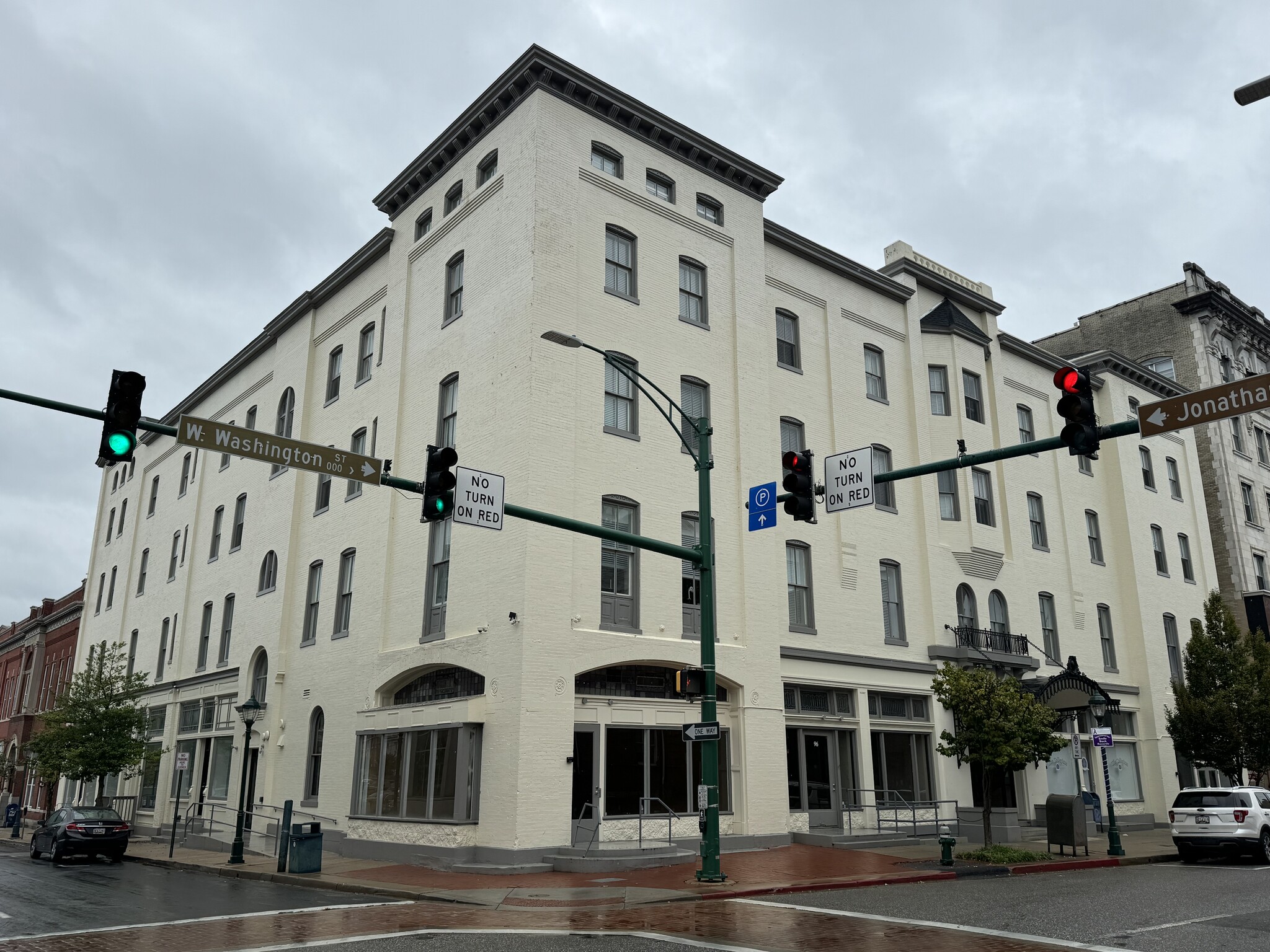 90-98 W Washington St, Hagerstown, MD for Rent