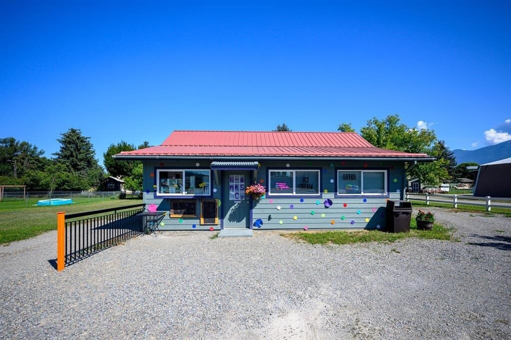 275 9th St E, Eureka, MT for Sale