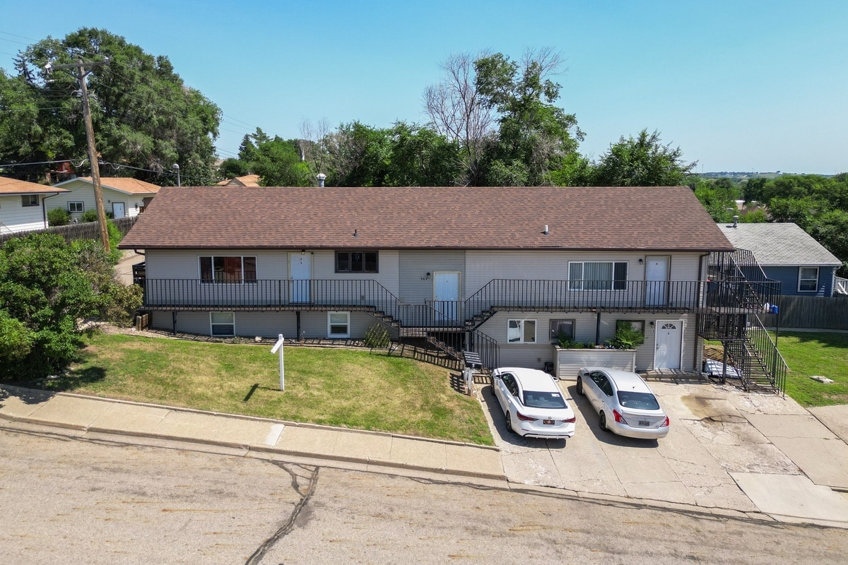304 10th Ave NW, Mandan, ND for Sale