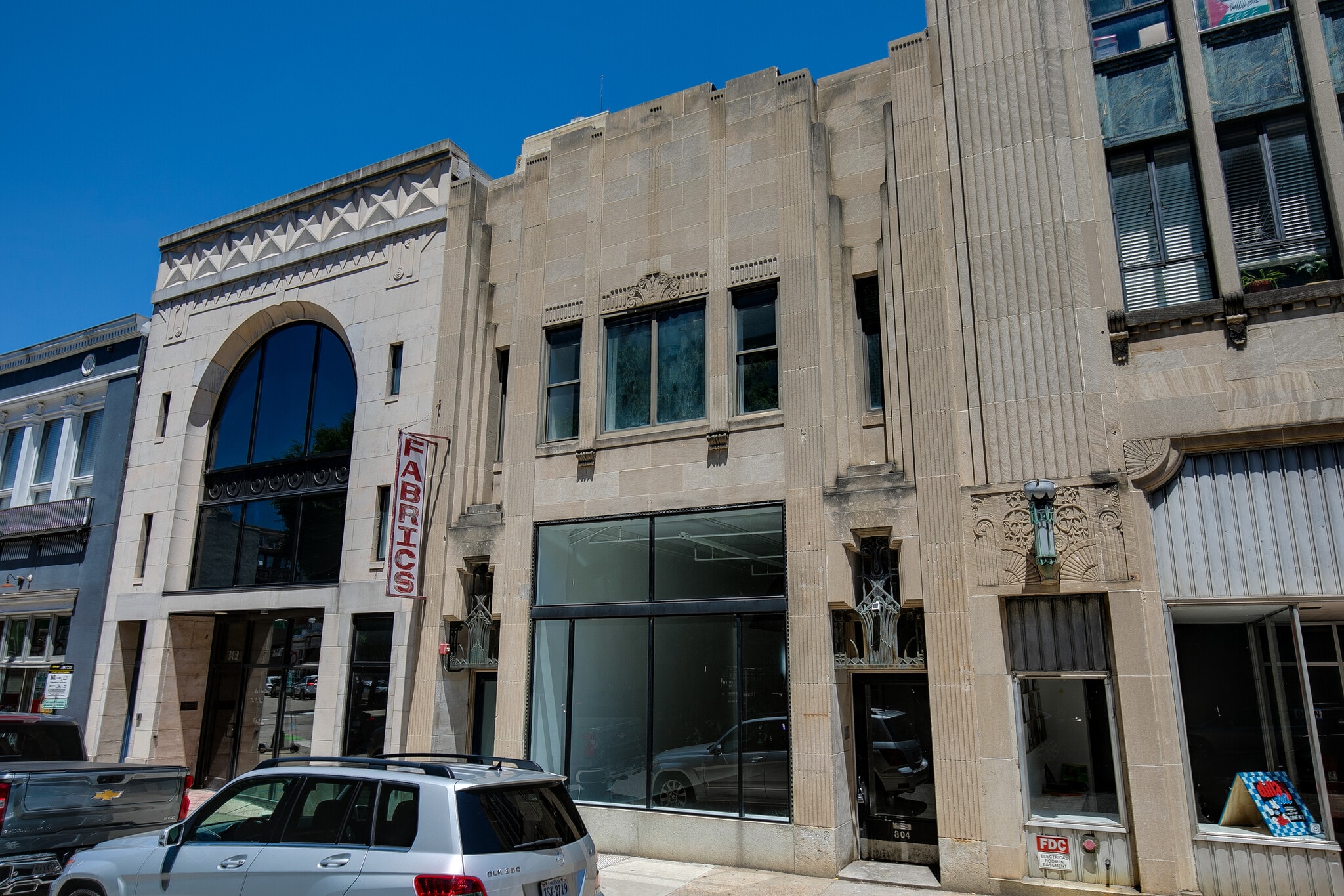 304 E Grace St, Richmond, VA for Sale