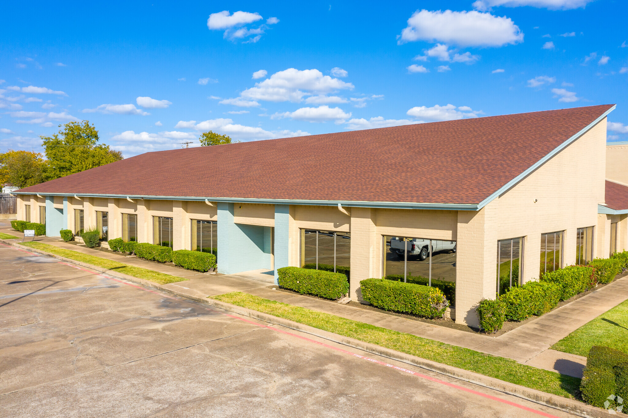 6825 Manhattan Blvd, Fort Worth, TX for Rent