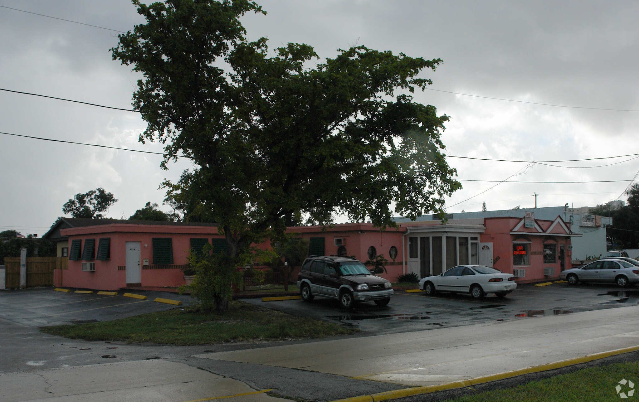 923-925 Old Federal Hwy, Hallandale Beach, FL for Sale