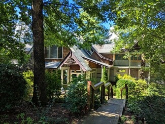 Flat Rock, NC Specialty - 447 Lily Pad Ln