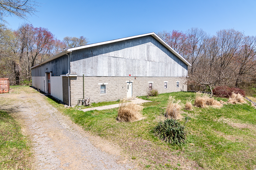 102 Dean Knauss Dr, Narragansett, RI for Sale