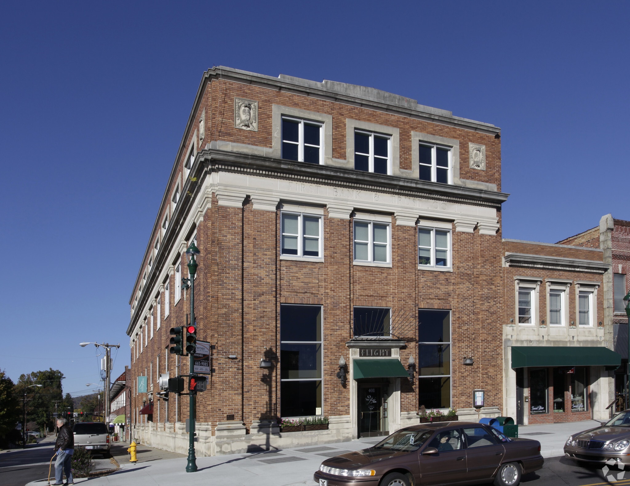 401 N Main St, Hendersonville, NC for Rent