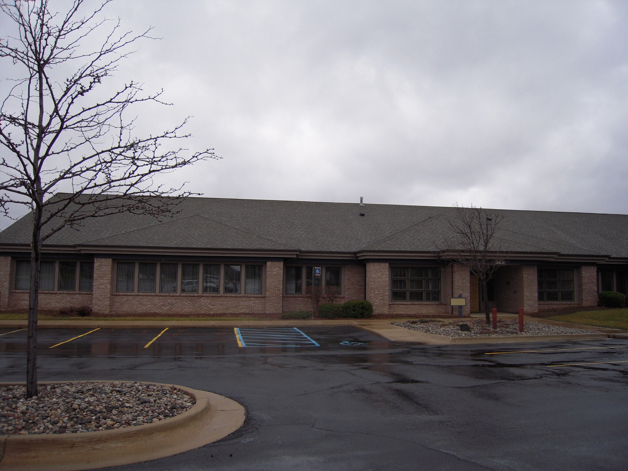 825 Centennial Way, Lansing, MI for Rent