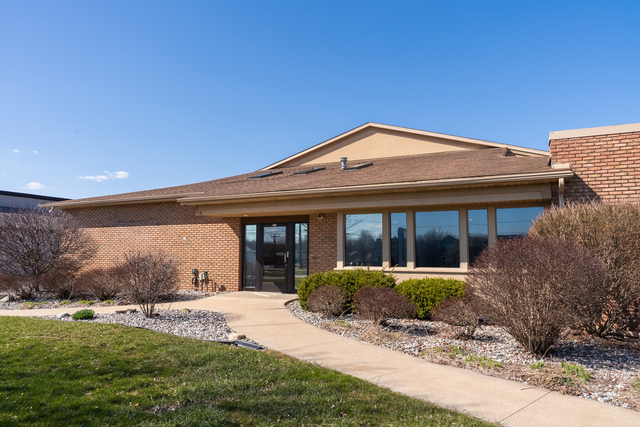 204 W Wackerly St, Midland, MI for Rent